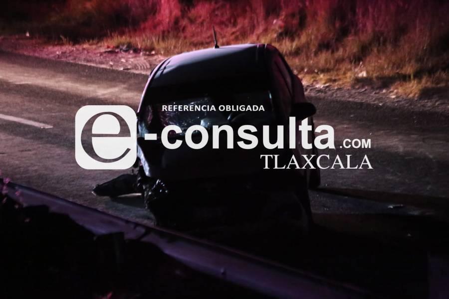 Muere hombre tras chocar su vehículo en la vía corta Chiutempan-Puebla, a la altura de San Pablo del Monte