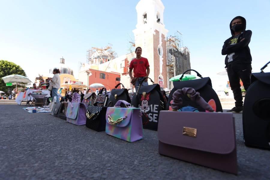 Asisten tlaxcaltecas al tradicional desfile de Carnaval 