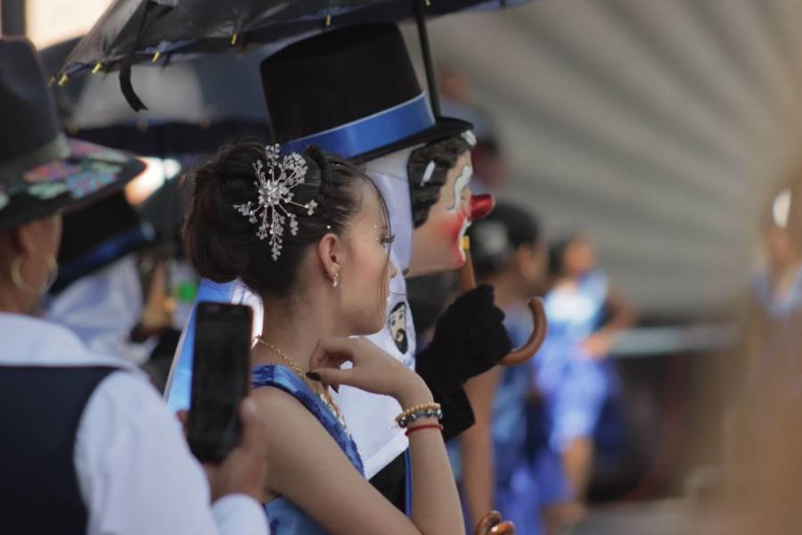 Disfrutan capitalinos carnaval en el centro histórico de la capital 