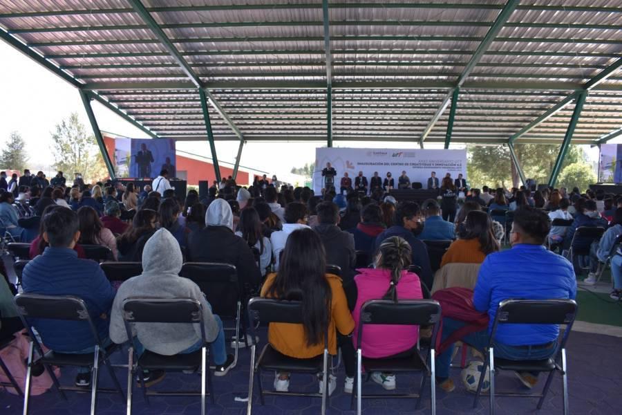 Inaugura UTT centro de creatividad e innovación 4.0 y entrega equipamiento