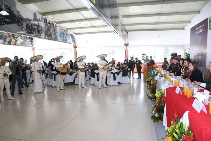 Celebran el Día del Ejército Mexicano en Tlaxcala 