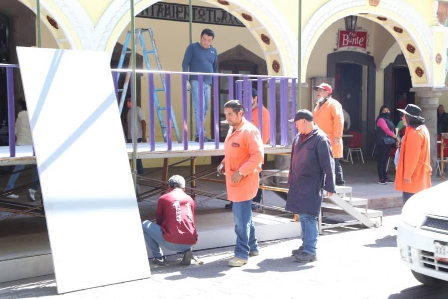 Tránsito pesado por la instalación de templete para carnaval en la capital