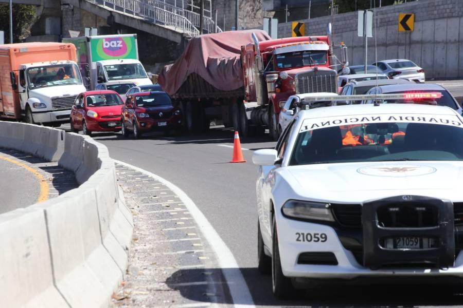 Salva la vida tres personas después de chocar su camioneta en la Atlihuetzia 
