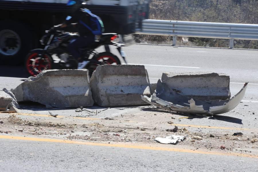 Salva la vida tres personas después de chocar su camioneta en la Atlihuetzia 