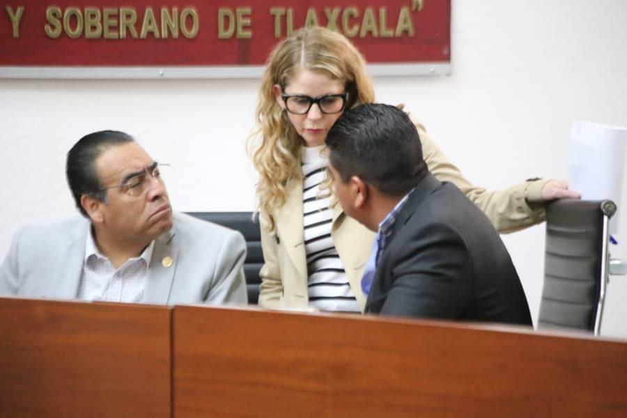Presentan convocatoria para la presea "50 años por la Educación'