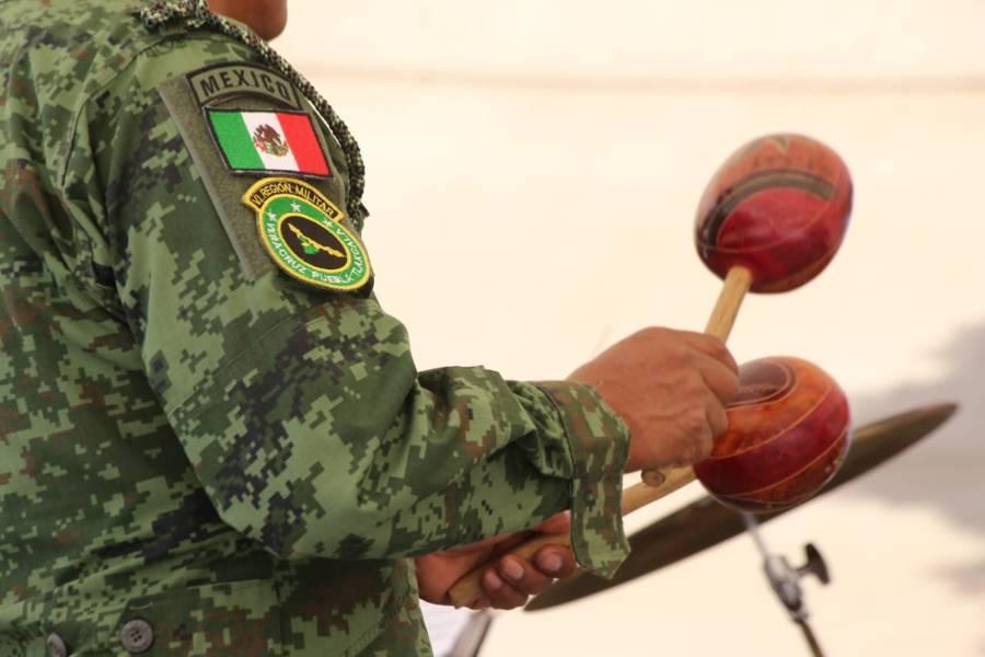 Deleita banda de la Sedena a público tlaxcalteca