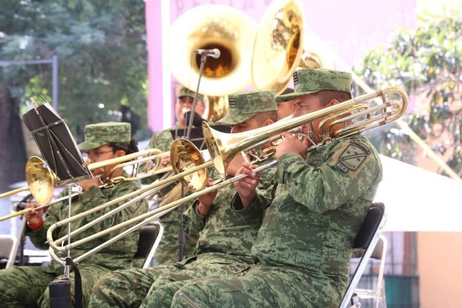 Deleita banda de la Sedena a público tlaxcalteca