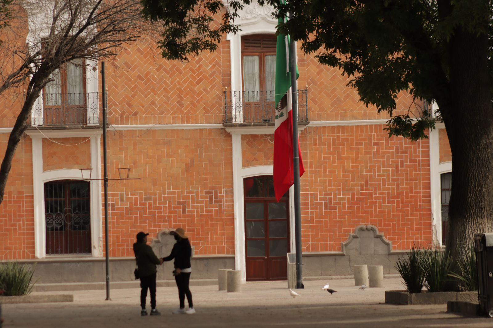 Izan bandera a media asta por el aniversario luctuoso de Francisco I. Madero y Pino Suárez 