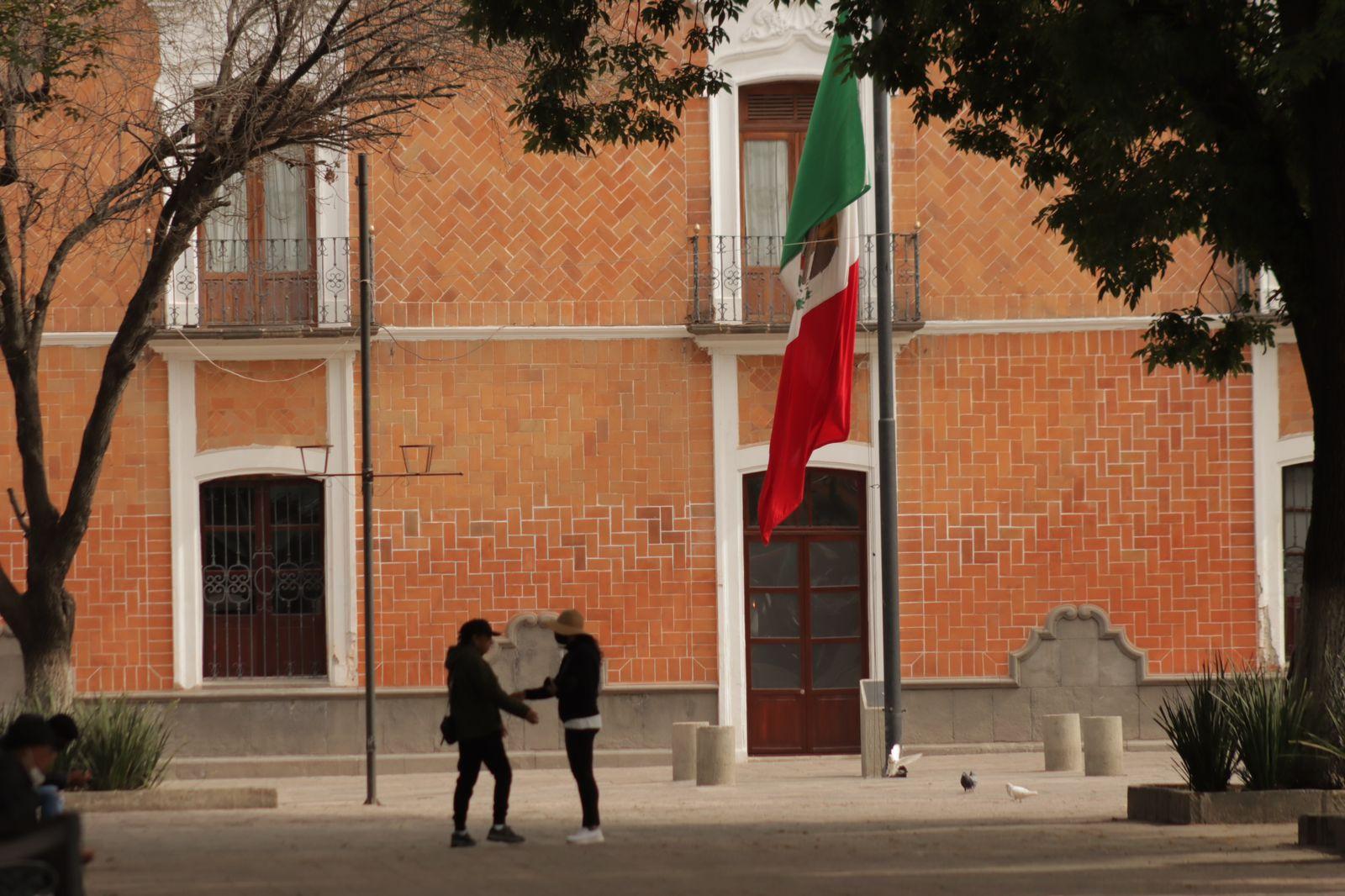 Izan bandera a media asta por el aniversario luctuoso de Francisco I. Madero y Pino Suárez 