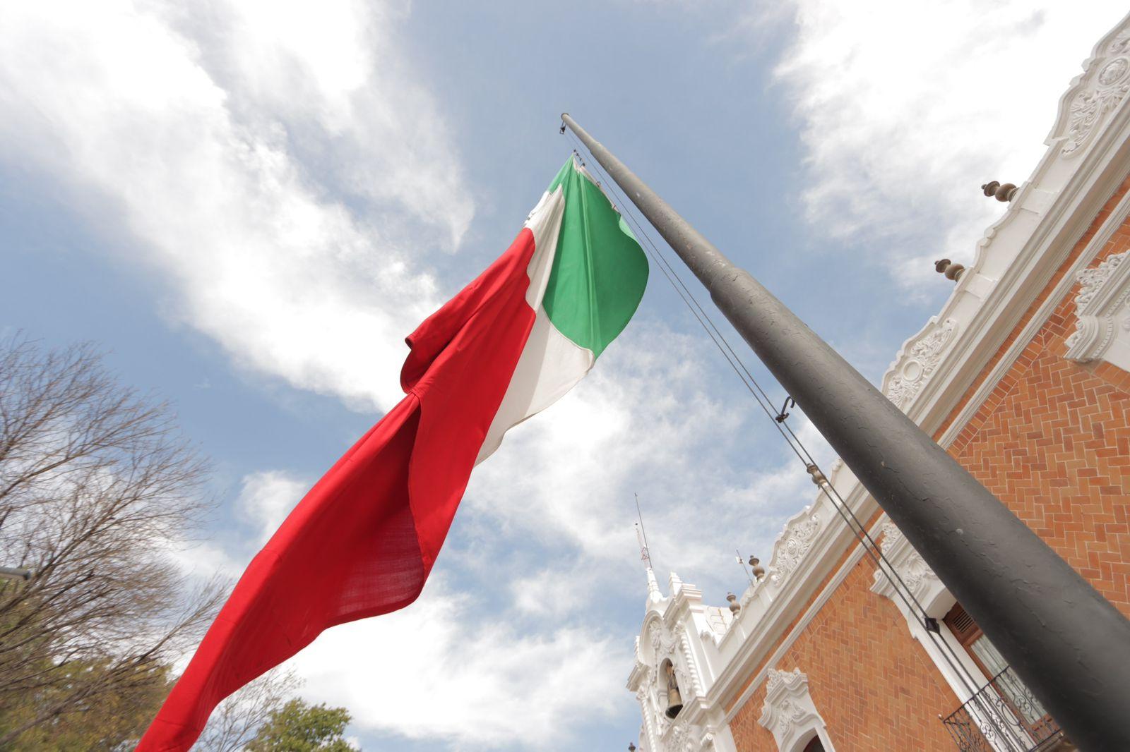 Izan bandera a media asta por el aniversario luctuoso de Francisco I. Madero y Pino Suárez 
