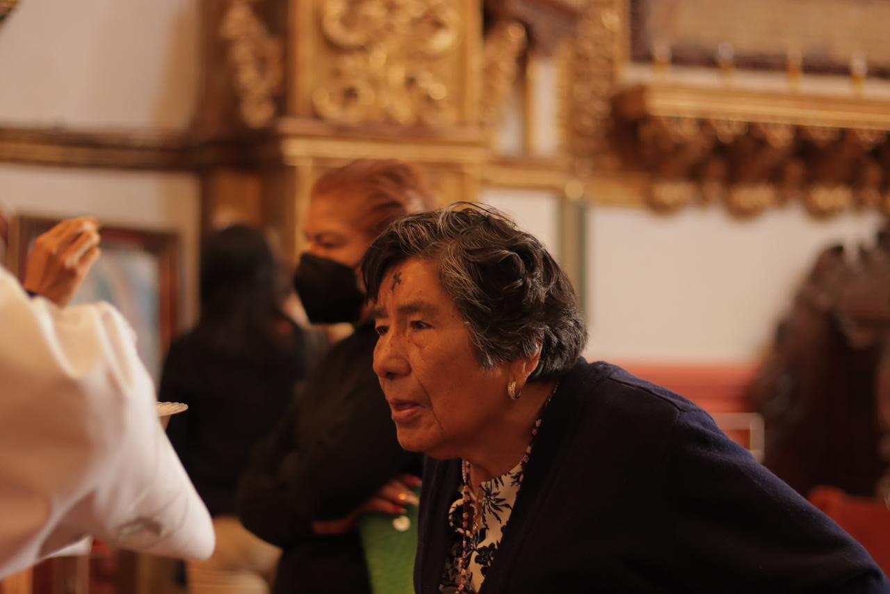 Miércoles de ceniza en la basílica de Ocotlán 
