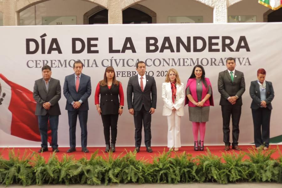 Ceremonia cívica conmemorativa del Día de la Bandera en el Congreso del Estado 