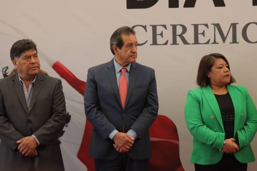 Ceremonia cívica conmemorativa del Día de la Bandera en el Congreso del Estado 