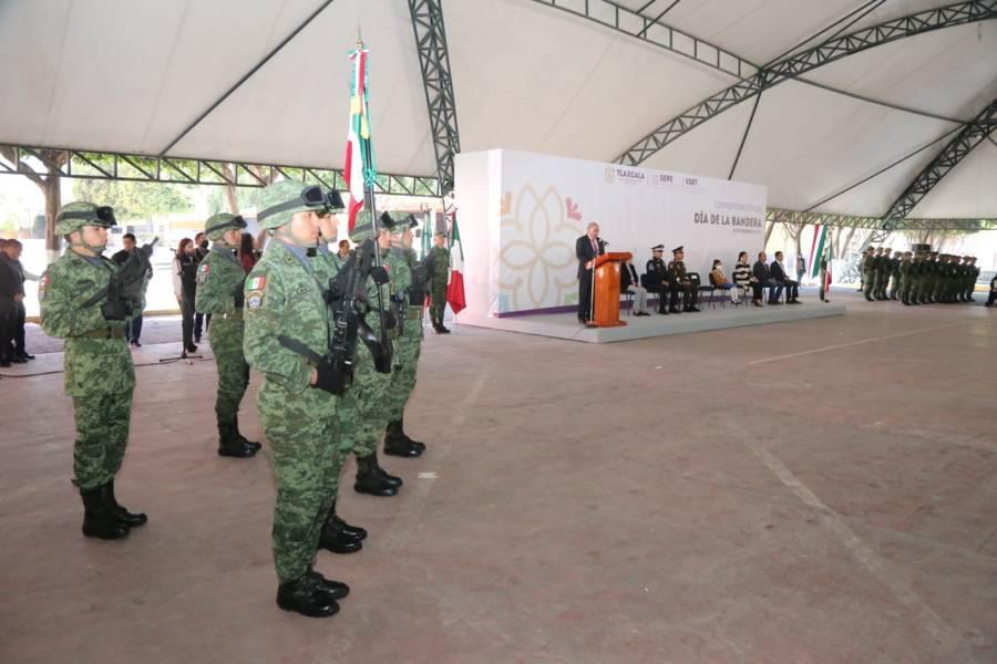 Celebran el Día de la Bandera en Tlaxcala