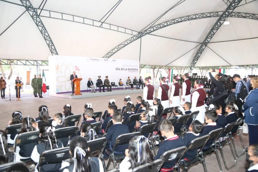 Celebran el Día de la Bandera en Tlaxcala
