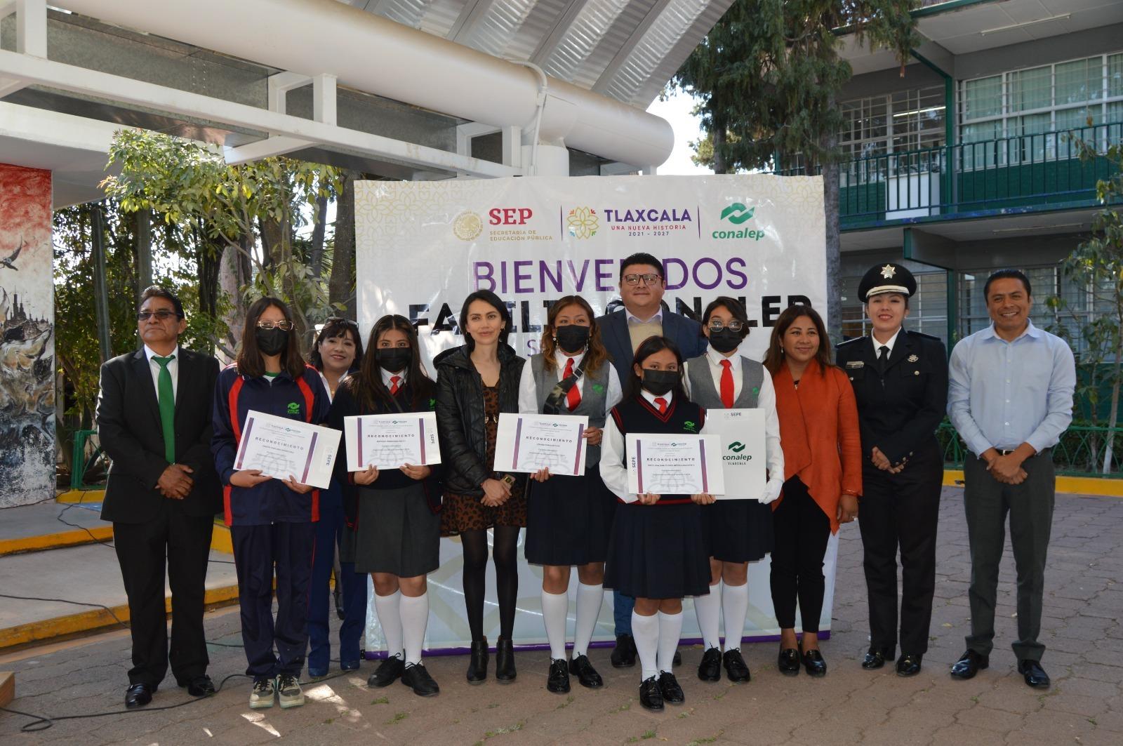 Reconoce Conalep labor de la comunidad escolar de los tres planteles