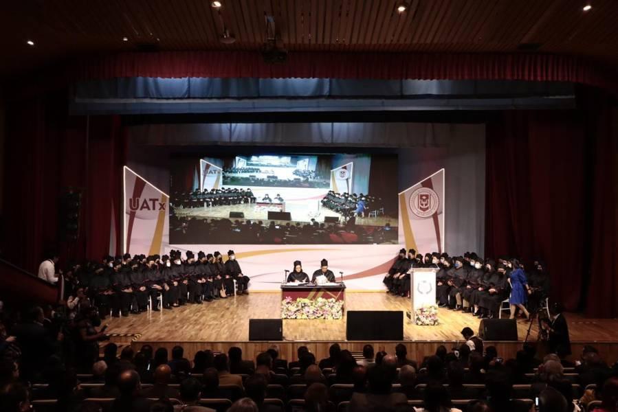 Rinde primer informe de actividades Serafín Ortí Ortíz, rector de la UATx