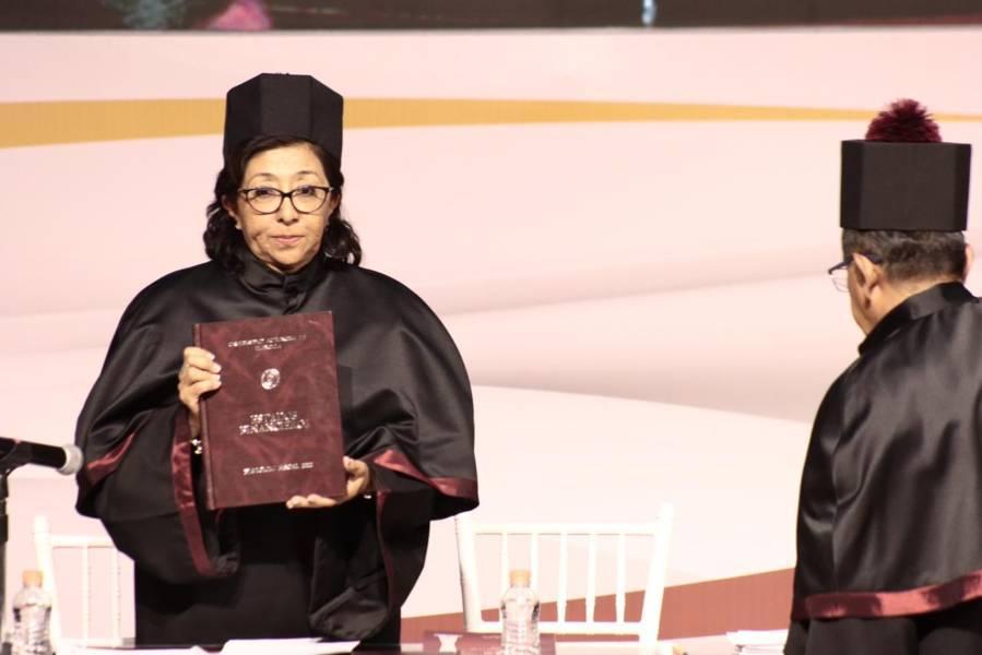 Rinde primer informe de actividades Serafín Ortí Ortíz, rector de la UATx