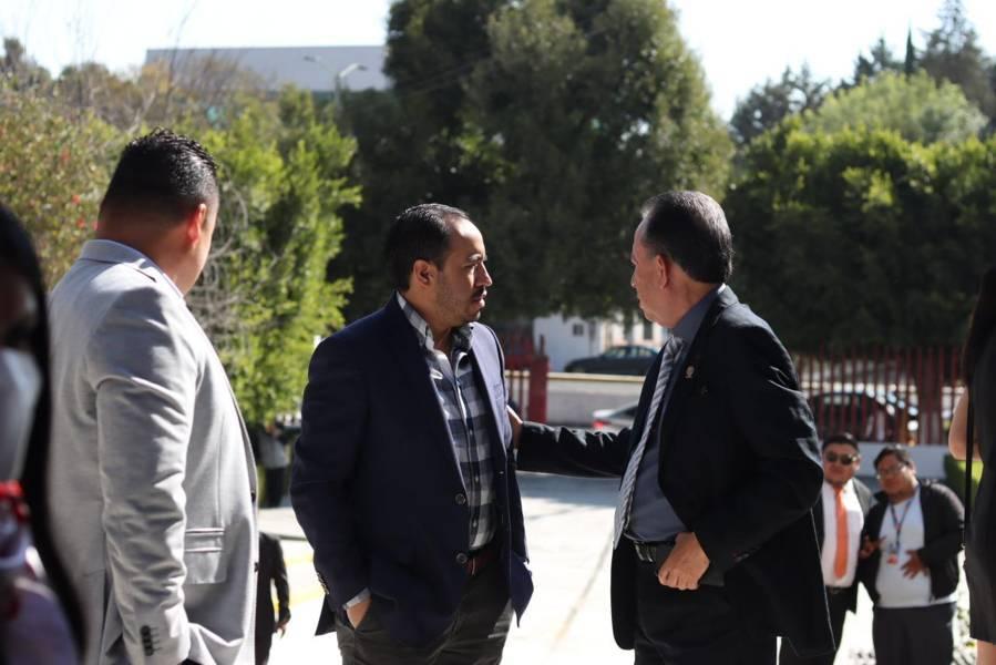 Rinde primer informe de actividades Serafín Ortí Ortíz, rector de la UATx