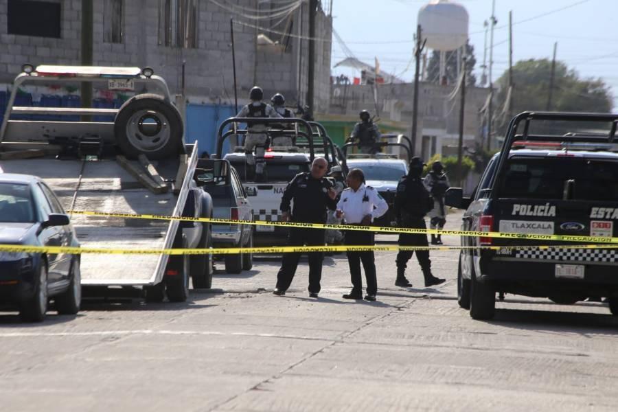 Aseguran vehículo Jetta involucrado en casa con armamento en Tepetitla