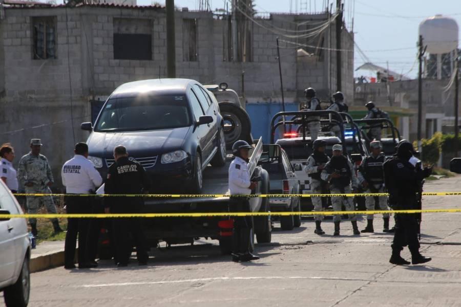 Aseguran vehículo Jetta involucrado en casa con armamento en Tepetitla