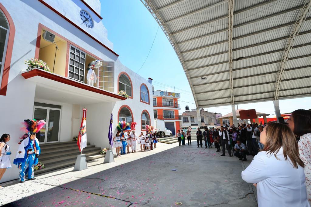 Inauguró Gobernadora Lorena Cuéllar reloj autómata en San Tadeo Huiloapan
