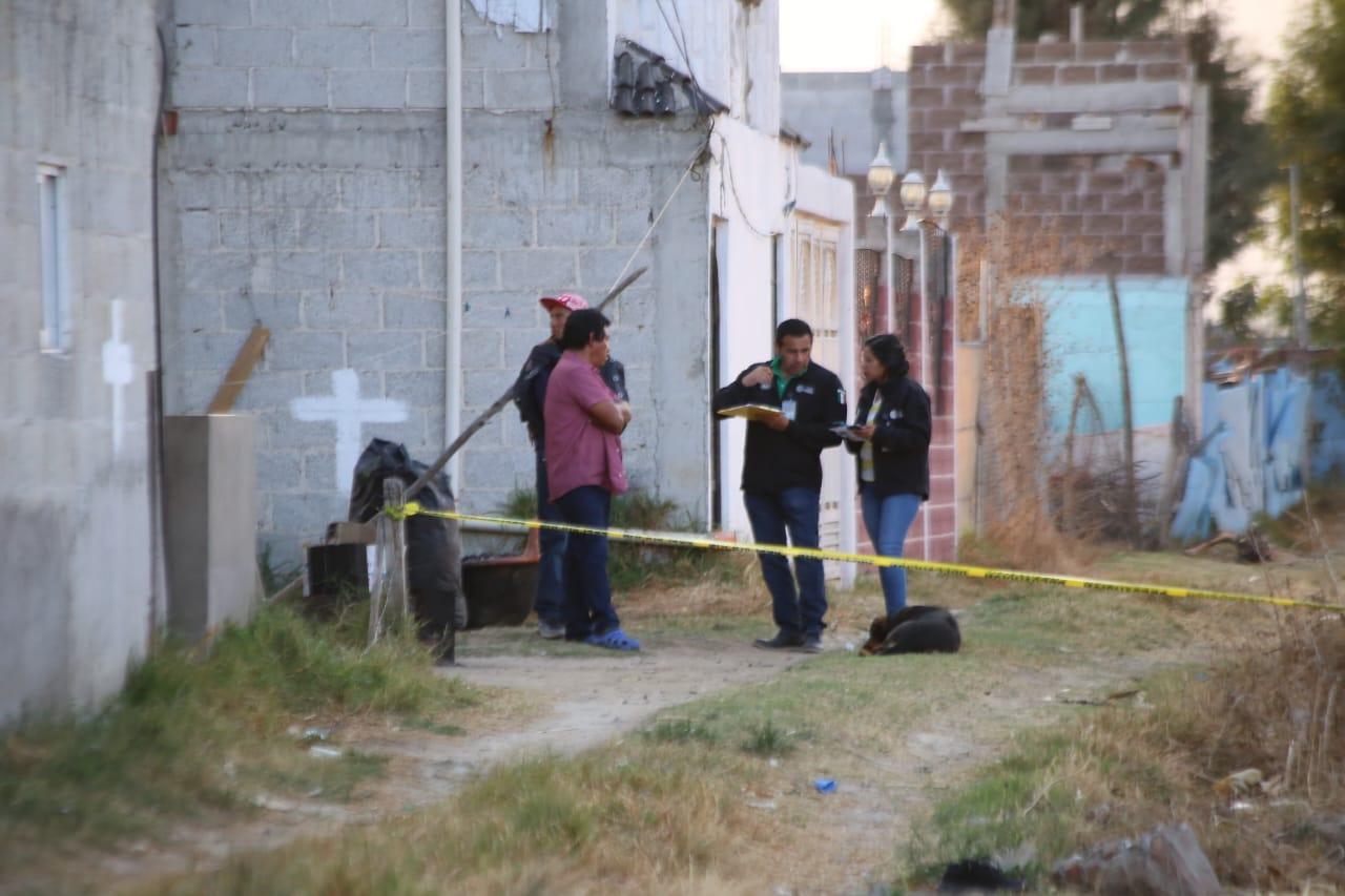 Arriban peritos federales a inmueble donde se almacenan armas en Tepetitla 