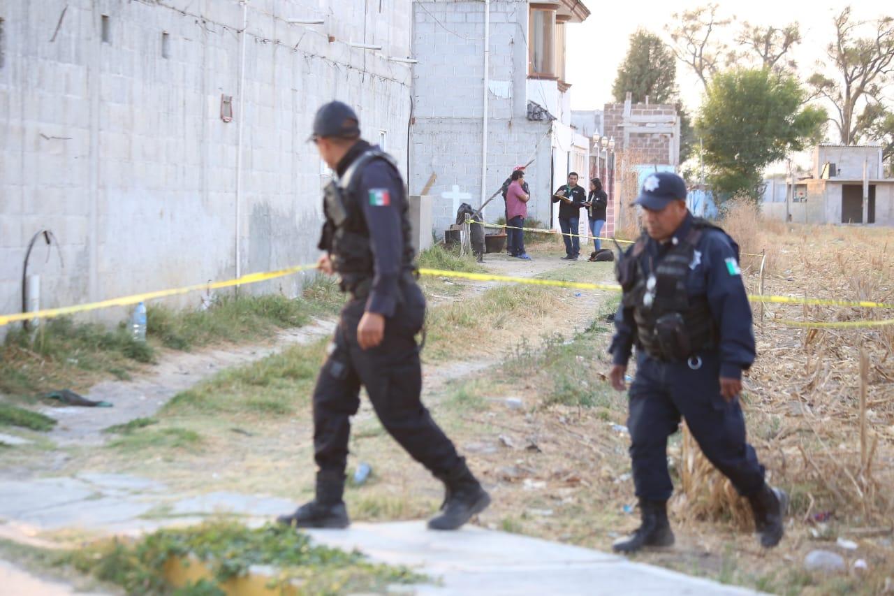 Arriban peritos federales a inmueble donde se almacenan armas en Tepetitla 