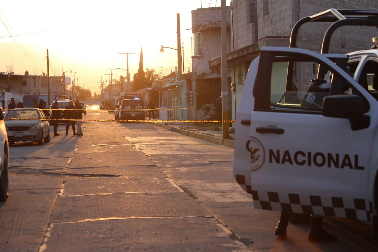 Arriban peritos federales a inmueble donde se almacenan armas en Tepetitla 