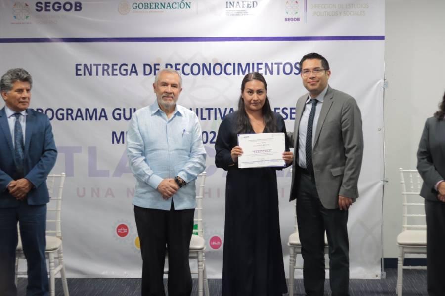Entrega de reconocimientos del programa "Guía Consultiva de Desempeño Municipal 2022-2024" 