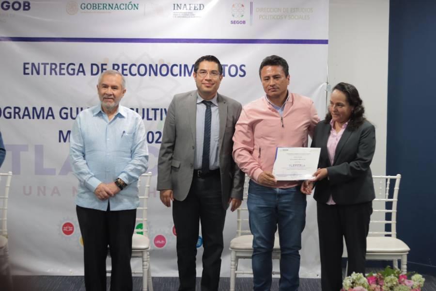 Entrega de reconocimientos del programa "Guía Consultiva de Desempeño Municipal 2022-2024" 