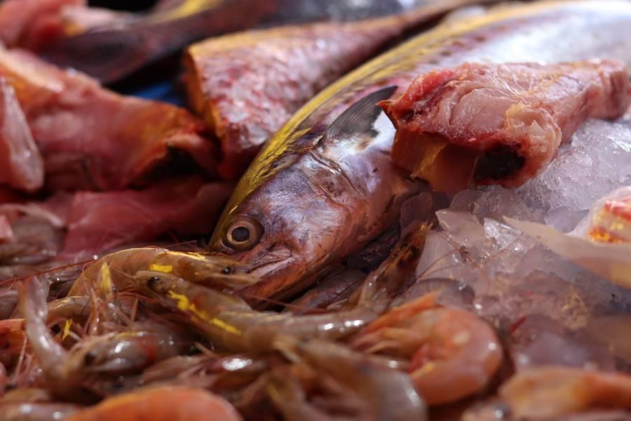 La falta de fe provoca bajas ventas de mariscos en Tlaxcala 