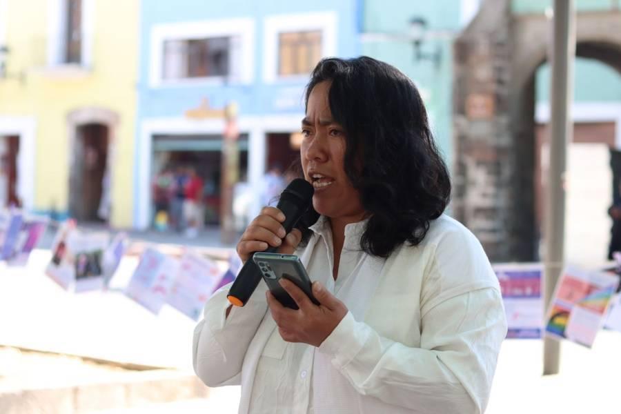 Militantes de MORENA realizan campaña informativa sobre los derechos de las mujeres 