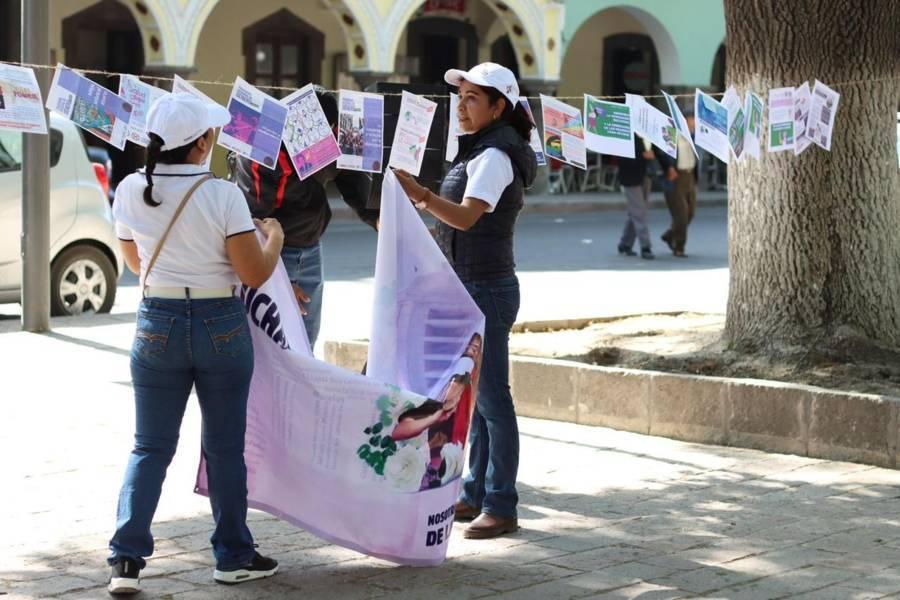 Militantes de MORENA realizan campaña informativa sobre los derechos de las mujeres 