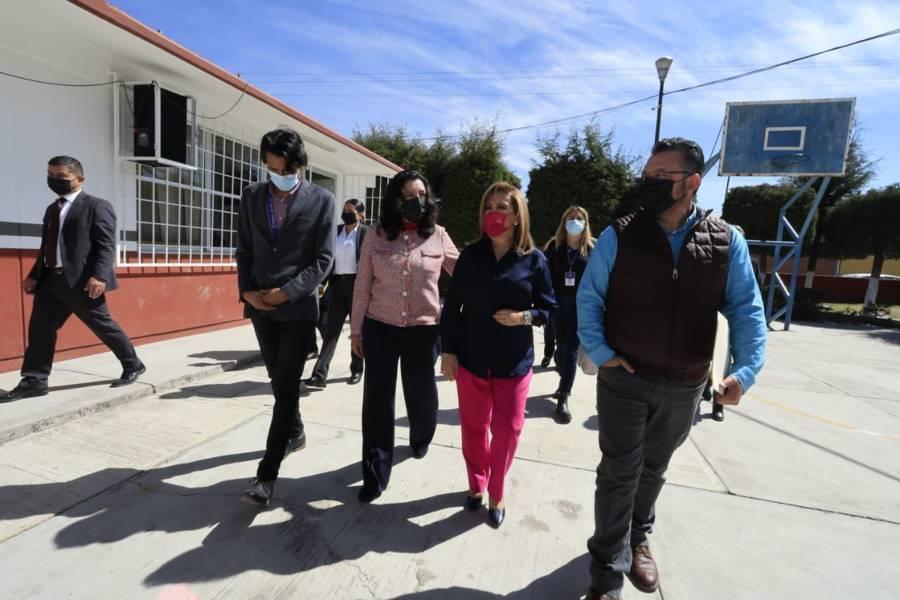 Entregó Gobernadora obras y equipamiento a jardín de niños y telesecundaria de Huamantla
