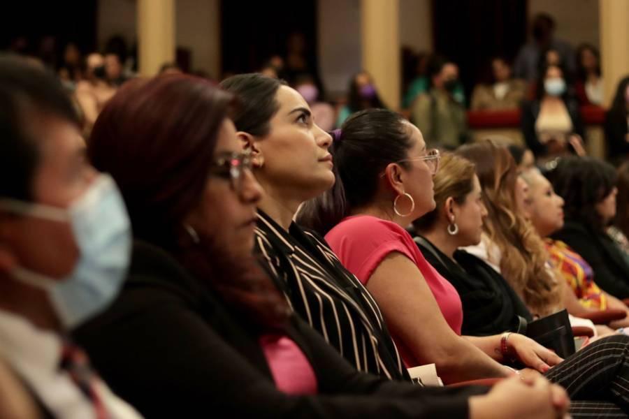 Conferencia Magistral “8M y el derecho del acceso de las mujeres al conocimiento digital”