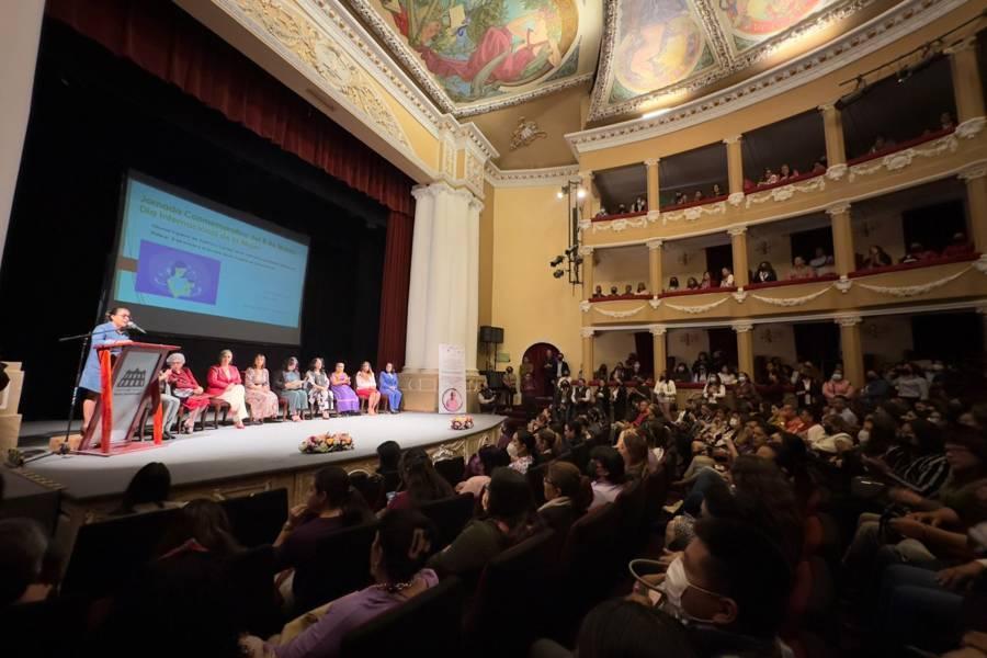 Conferencia Magistral “8M y el derecho del acceso de las mujeres al conocimiento digital”