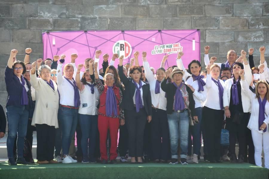 Se manifiestan mujeres priístas en este 8 de marzo