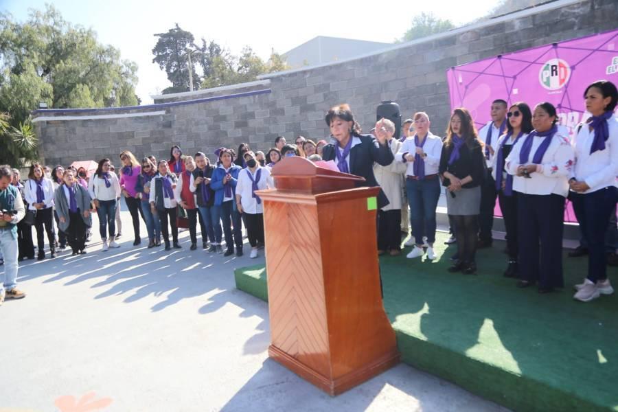 Se manifiestan mujeres priístas en este 8 de marzo