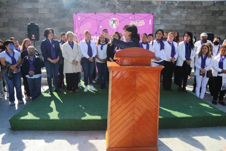 Se manifiestan mujeres priístas en este 8 de marzo