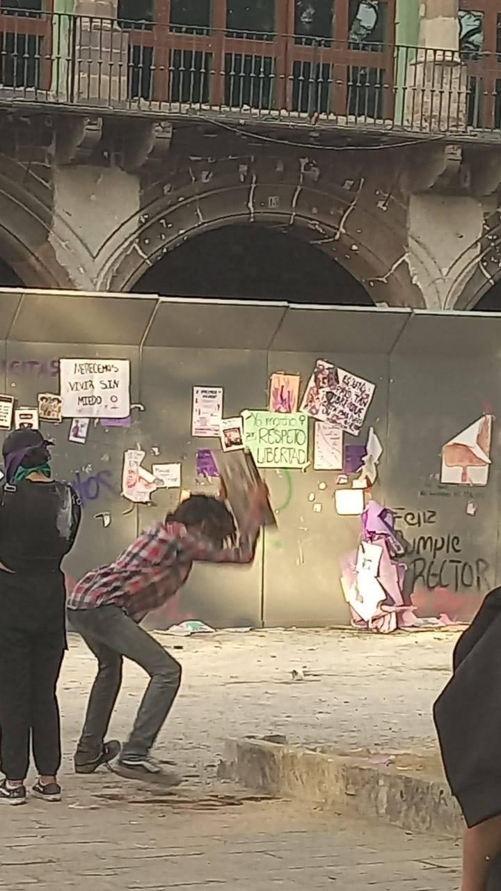 Condena Gobierno del Estado actos vandálicos de manifestantes en la marcha del 8M