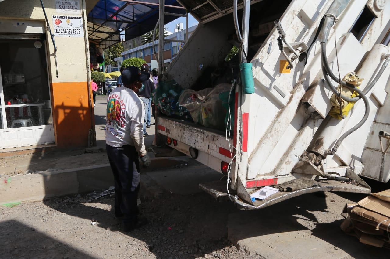 Un trabajo poco valorado: Trabajadores de limpia 