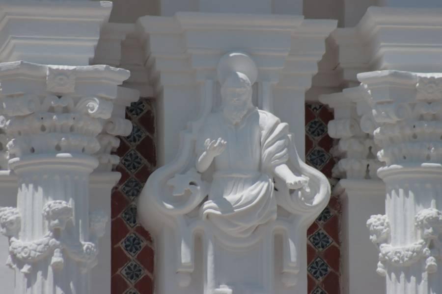 Avanzan trabajos en el encalado de la fachada del templo de San José