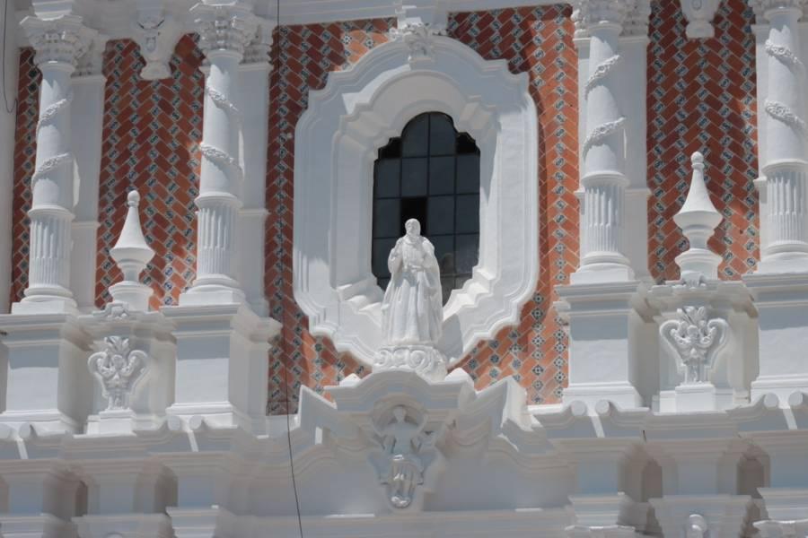 Avanzan trabajos en el encalado de la fachada del templo de San José