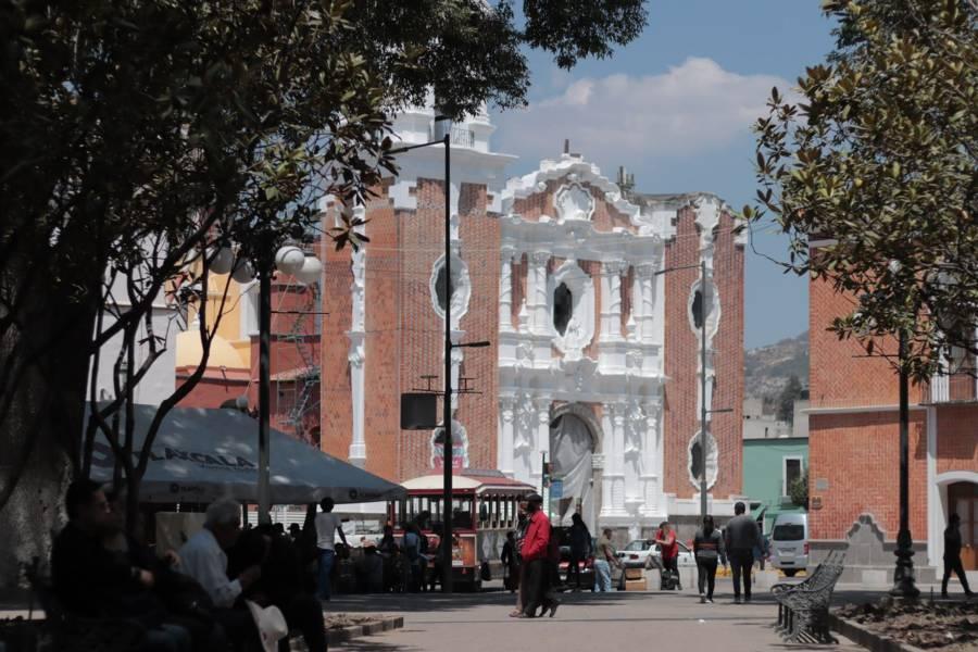 Avanzan trabajos en el encalado de la fachada del templo de San José