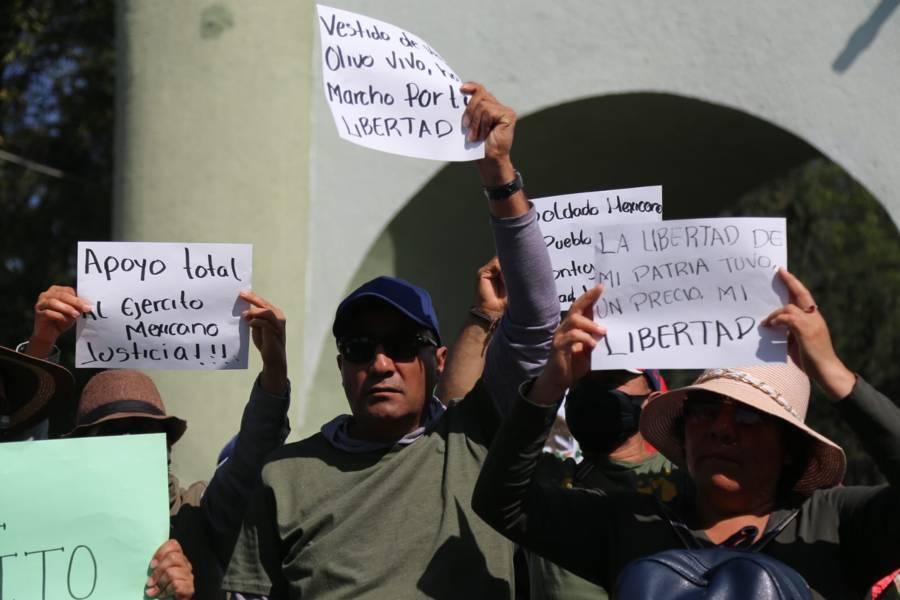 Con manifestación apoyan a las fuerzas armadas 
