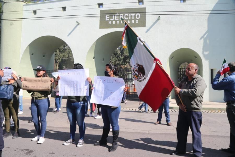 Con manifestación apoyan a las fuerzas armadas 