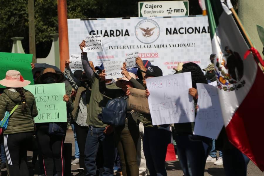 Con manifestación apoyan a las fuerzas armadas 