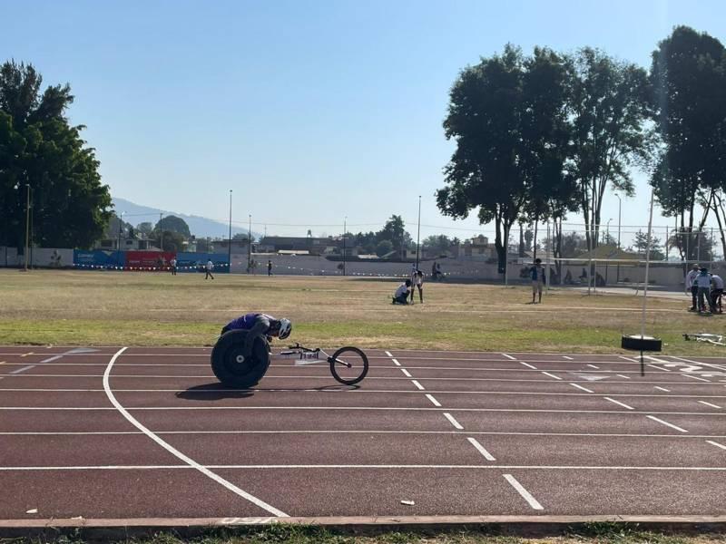 Destacan deportistas tlaxcaltecas en los juegos nacionales deportivos de silla de ruedas y amputados 