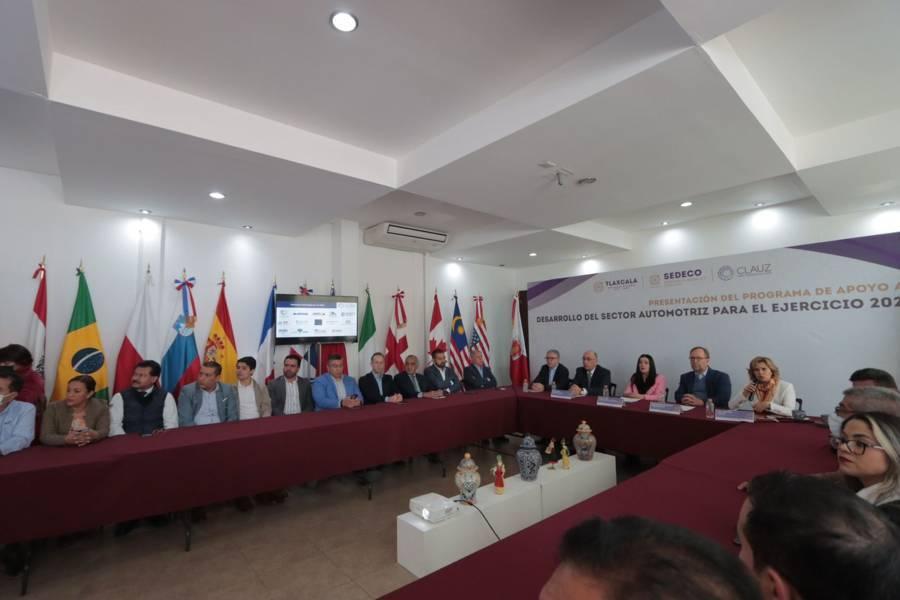Firman convenio de colaboración entre el CLAUZ y la SEDECO
